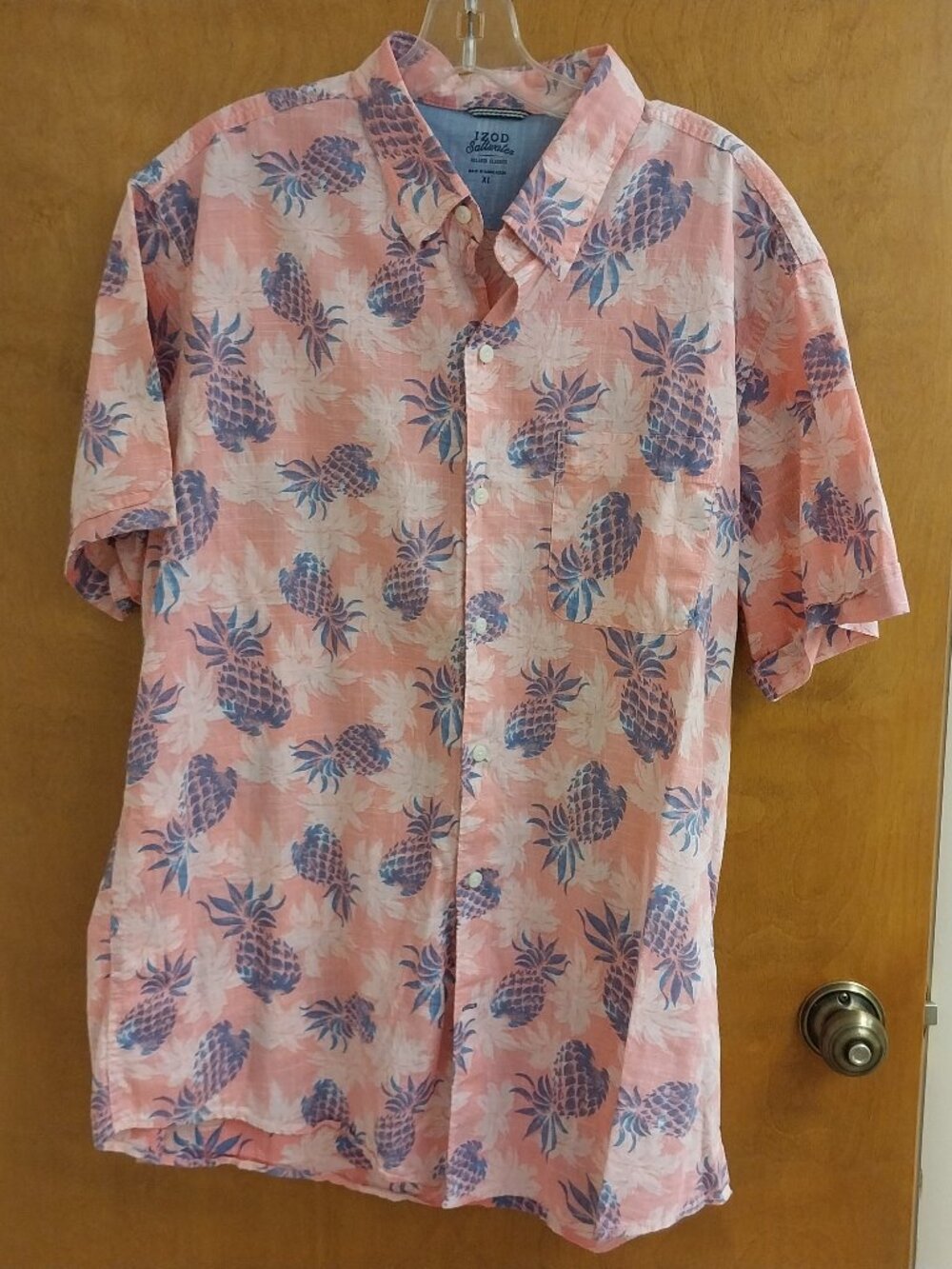 IZOD TROPICAL PINEAPPLE PRINT SHORT SLEEVE BUTTON DOWN SIZE XL SHIRT